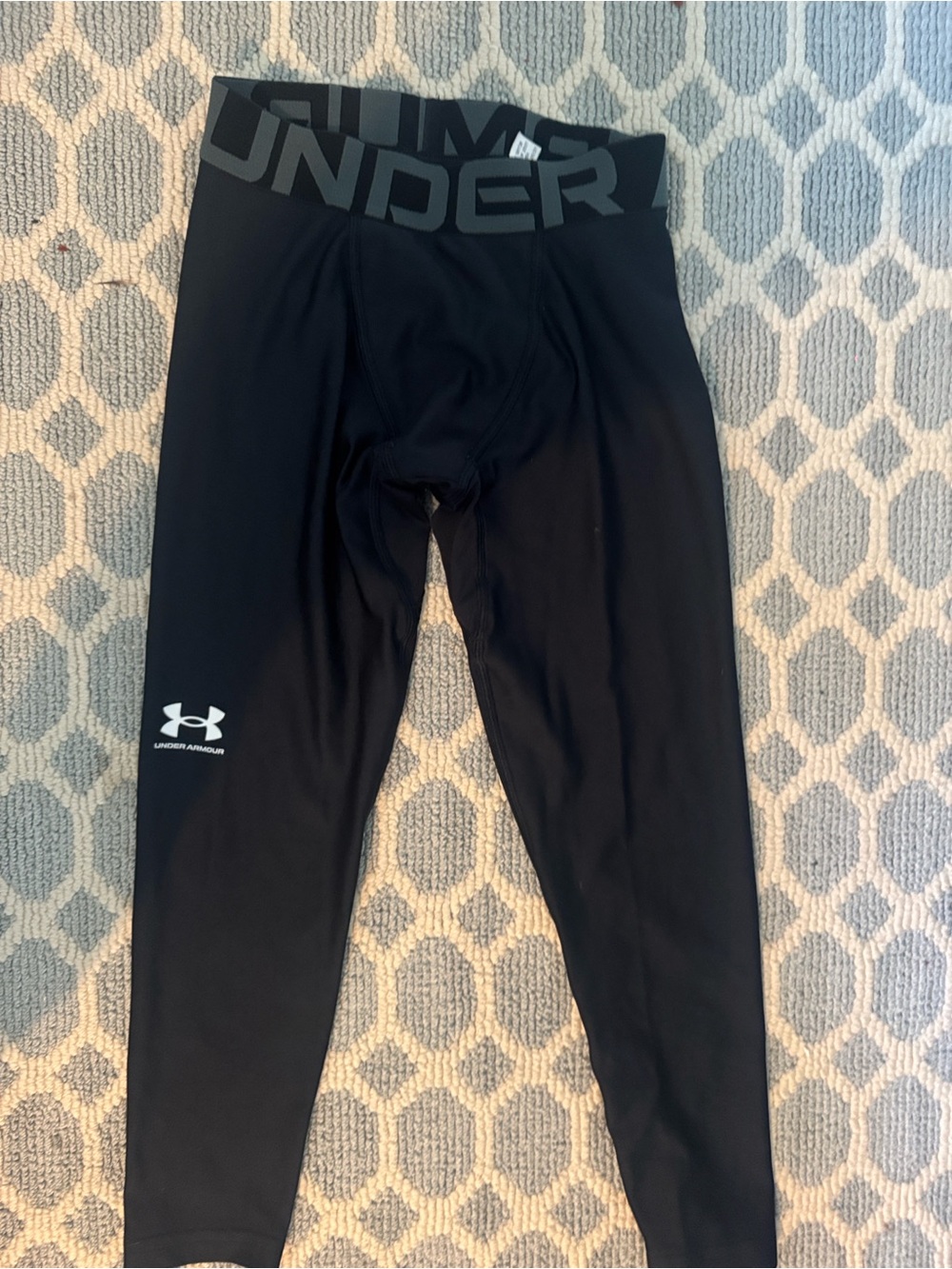 Under Armour youth Black Slim HeatGear Performance leggings/pants
